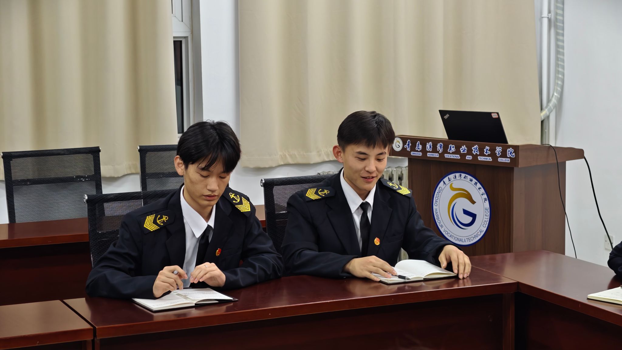 bw必威西汉姆联与校公寓管理部召开交流共进会议